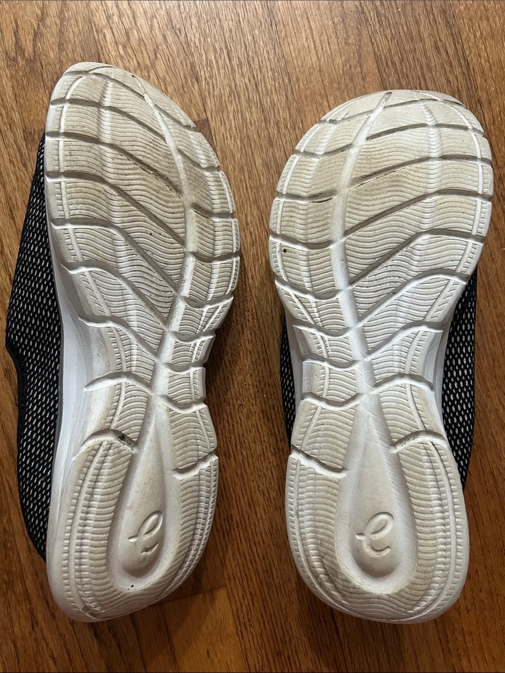 Easy Spirit 360 Make Moves Memory Foam Comfort Sneaker Black/ White Size 11